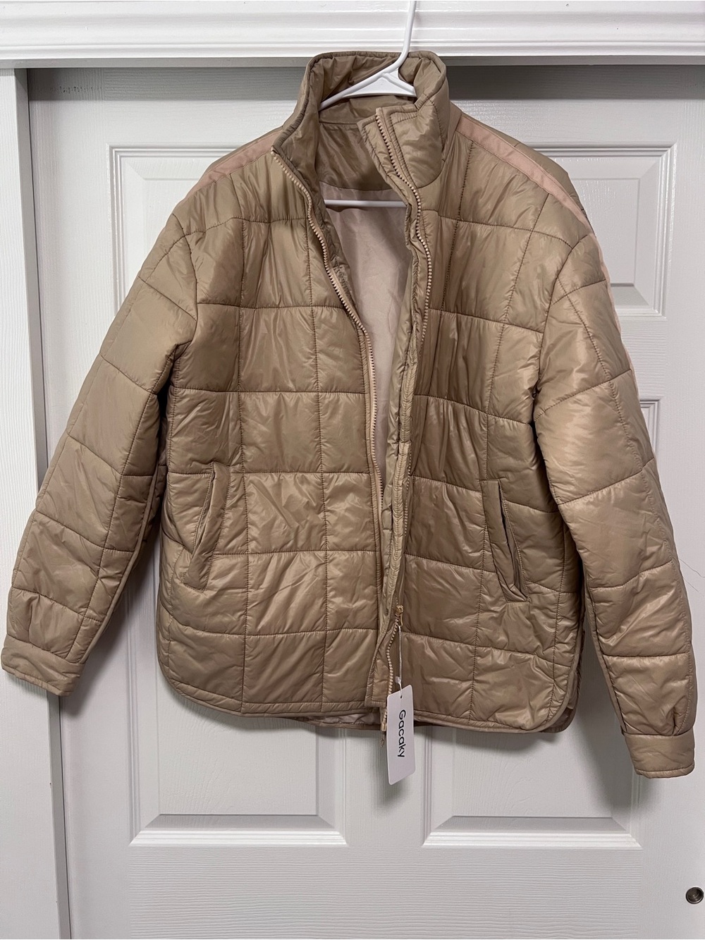 Lightweight Quilted Jacket in Taupe